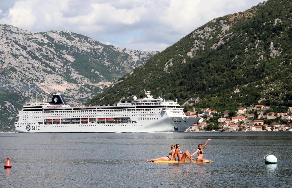 Apartments Penovic Kotor Exterior foto